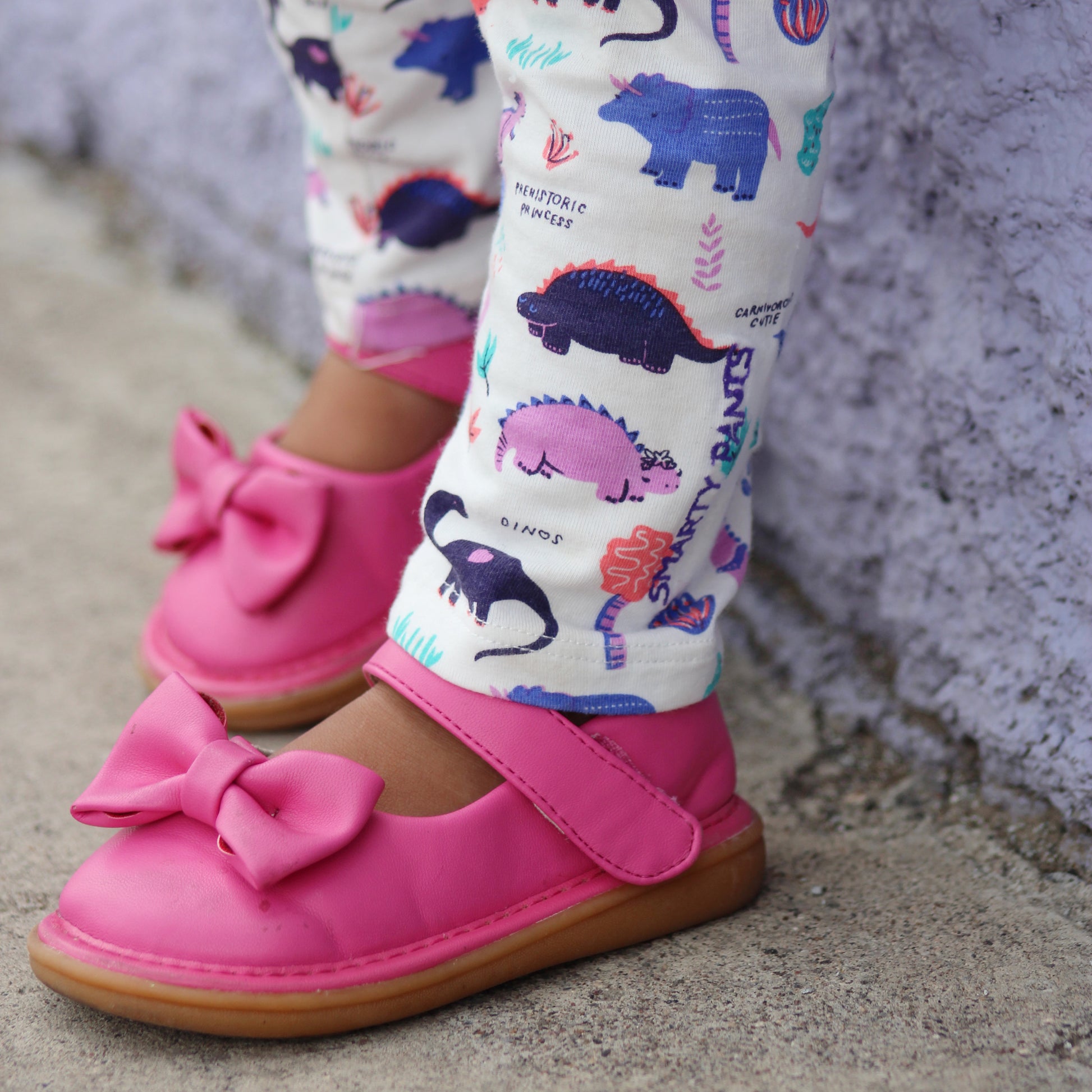 Dinosaur leggings for toddler girls by Smarty Girl